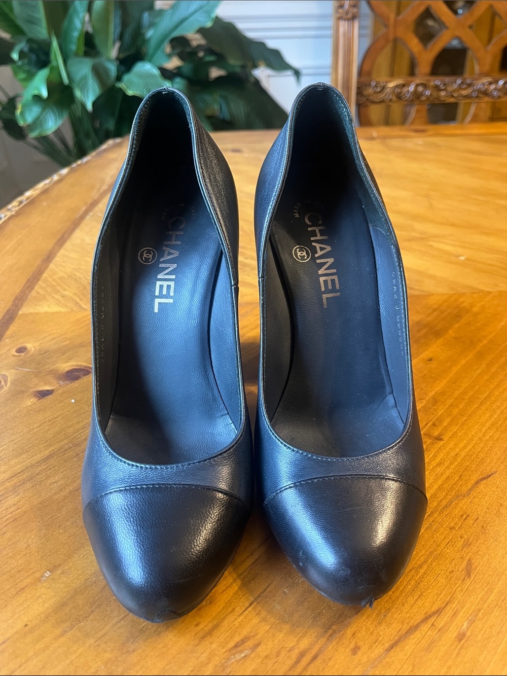 CHANEL Navy Leather Round-Toe Heels
